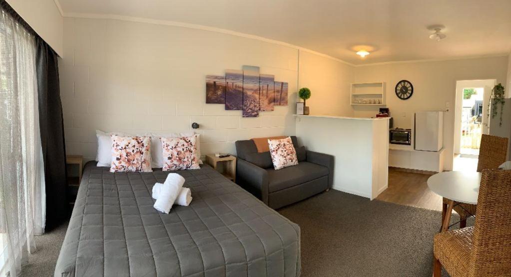 Racecourse Motel Paeroa Exterior foto